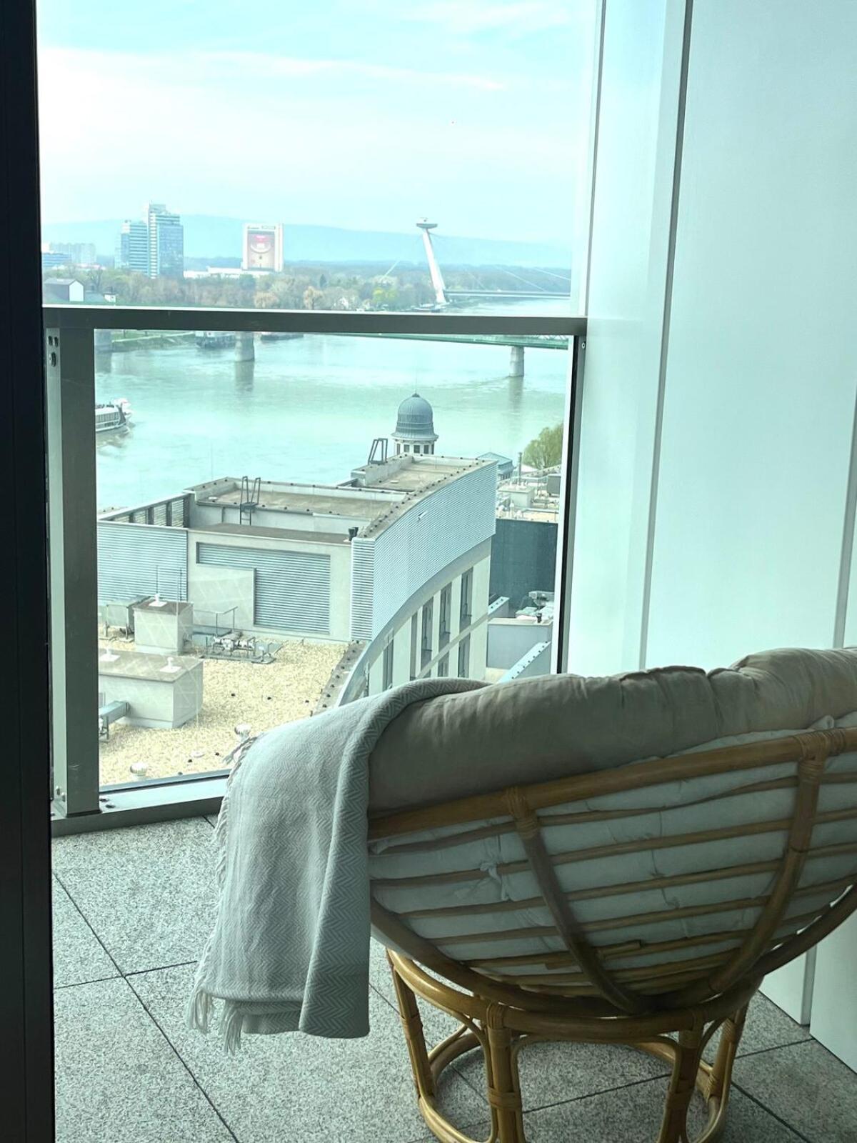 Luxury Aparment In Eurovea Tower Appartement *