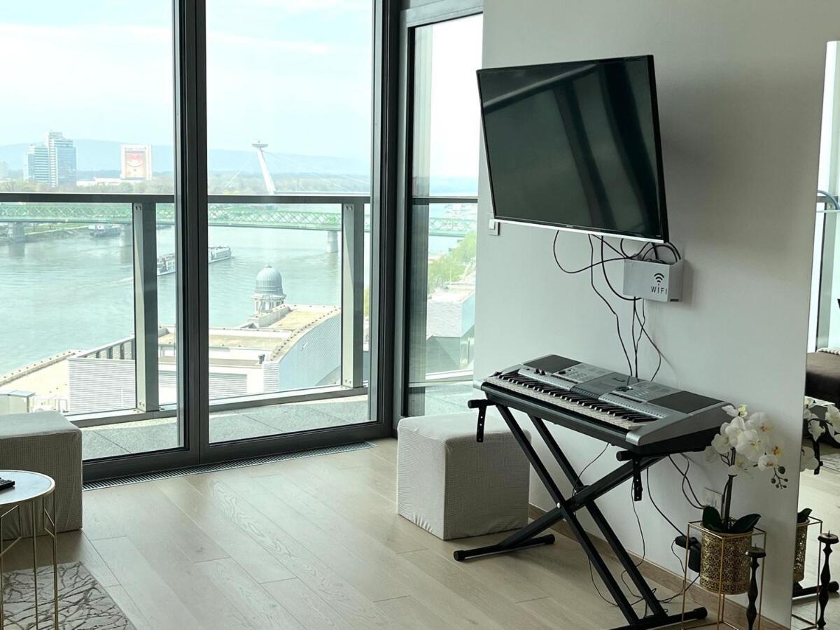 Luxury Aparment In Eurovea Tower Appartement